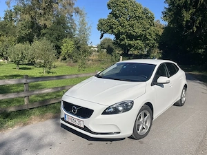 Volvo V40 D2 Kinetik Diesel Bild 2