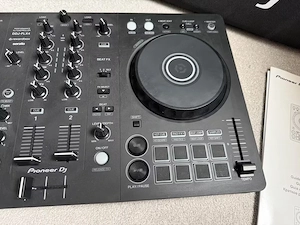 Pioneer DJ DDJ-FLX4 2-Kanal DJ Controller mit Case Bild 3