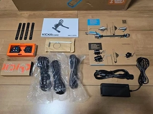 Verkaufe einen Wahoo KICKR CORE 2 mit Zwift Cog und Zwift Click v2 Bild 2