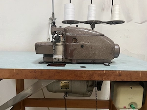 Industrienähmaschine Overlock Bild 2