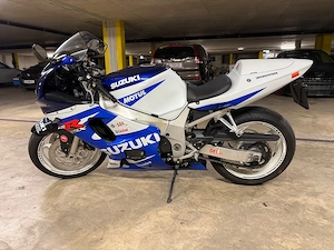 Suzuki Gsxr 600 Bild 2