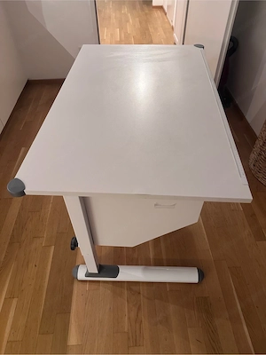 Gratis Verstellbarer Tisch Bild 2