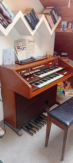 Heimorgel Farfisa Bild 3