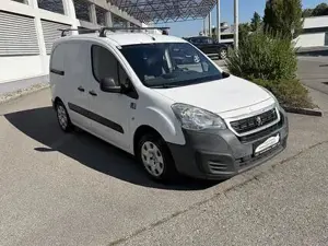 Peugeot Partner Kombi Bild 2