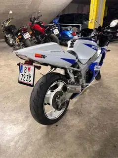 Suzuki Gsxr 600 Bild 4
