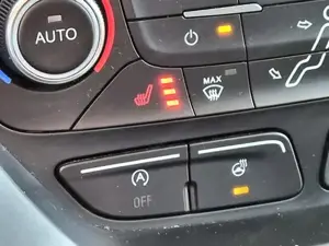 Ford C-Max + Sitzheizung + Unterbodenschutz