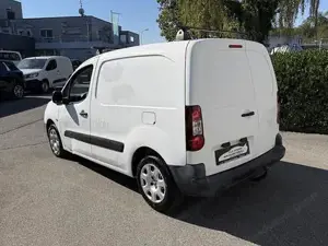 Peugeot Partner Kombi Bild 5