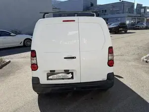 Peugeot Partner Kombi Bild 6