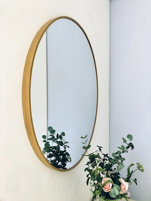 Großer, runder Spiegel 70 cm zartes, elegantes Design in Eiche Natur Optik