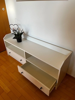 Ikea TV-Bank Hauga in weiß Bild 4