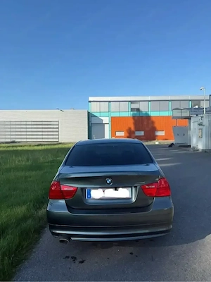 BMW 320d X Drive Österreich Paket Bild 5