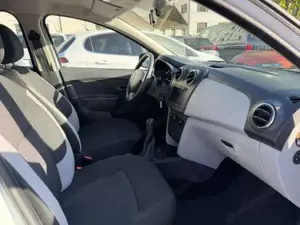 Dacia Sandero Bild 8