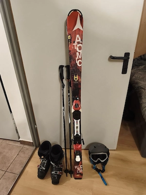 Kinder  Jugend Skiausrüstung  Bild 3