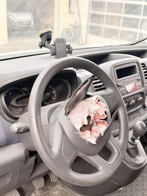 Opel vivaro 1.6 biturbo Bild 7