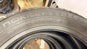 Fast neue Winterreifen 235 50 R19 Bild 5