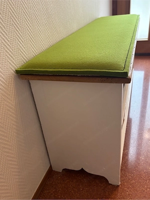 hübsche kleine Bank  Bild 3