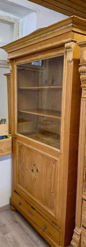 toller antiker Schrank Vitrine  Bild 5