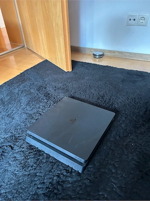 Playstation 4 inkl Spiele Bild 2