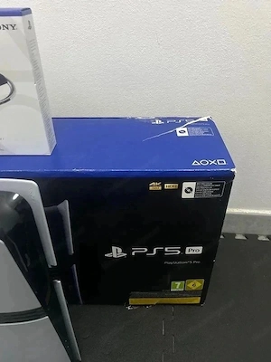 Sony PlayStation 5 Pro Konsole mit Zubehör Bild 5