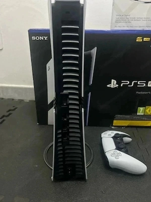 Sony PlayStation 5 Pro Konsole mit Zubehör Bild 3