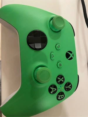 Xbox Series S inkl. 2 Controller & Kabel   sehr guter Zustand Bild 4