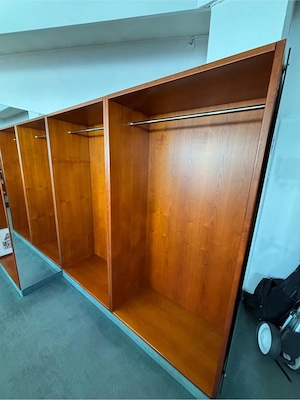 Ladeneinrichtung   Geschäftseinrichtung aus ehemaligem Fachgeschäft zu verkaufen Bild 4