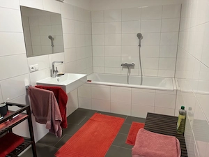 Kaufen und sofort einziehen - Völlig neuwertige 3-Zimmer-Dachgeschosswohnung Bild 5