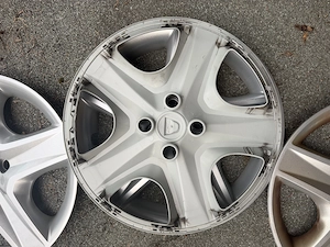 Verschiedene Dacia Radkappen Bild 3