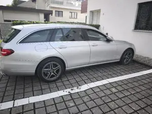Mercedes E220