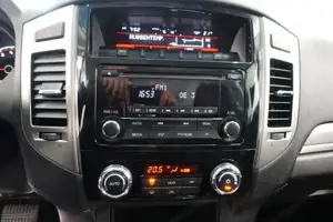 Mitsubishi Pajero Bild 12