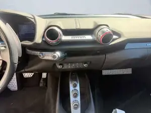 Ferrari 812 Bild 8