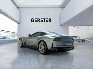 Ferrari 812 Bild 3