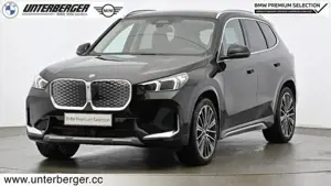 BMW iX1 xDrive30 xLine // elektr. Anhängerkupplung // Driving Assistant