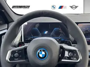 BMW X3 30e xDrive G45 ZA M Sportpaket HK HiFi DAB Bild 8