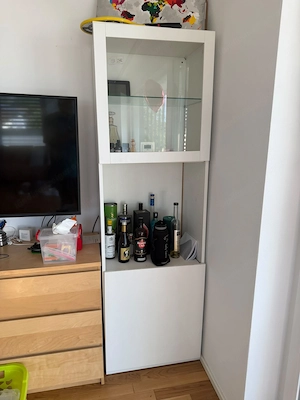 IKEA Vitrine mit Glastür Bild 2