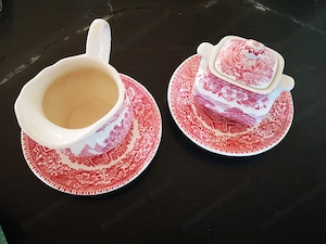 Milchkanne und Zuckerdose mit Deckel und jeweils einer Untertasse Bild 2