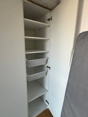 IKEA PAX 200cm hoch und 50cm breit Bild 3