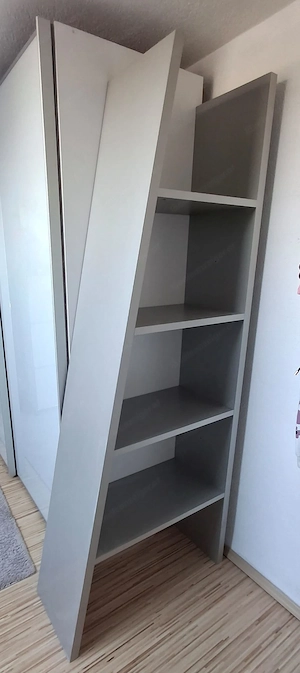 Offener Schrank Bild 2