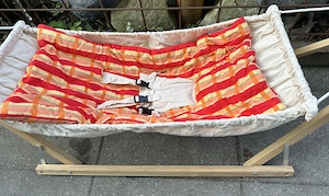 Babyhängematte elektrische Wippe Stokke Bild 10