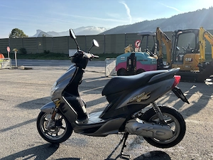 Yamaha JogR Moped Bild 3