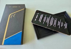 Samsung Z Flip 7 (512 GB, Olympia Olympic Version) Neuzustand Bild 2