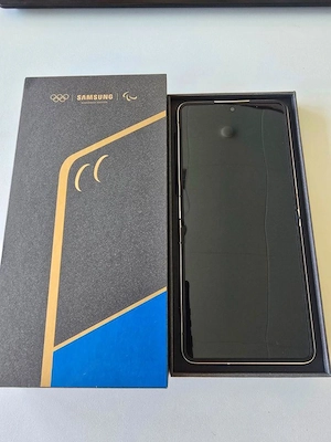 Samsung Z Flip 7 (512 GB, Olympia Olympic Version) Neuzustand Bild 3