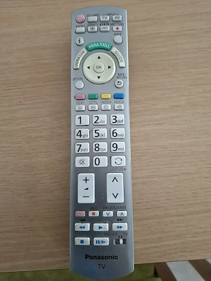PANASONIC TV Fernseher 37 Zoll Bild 6