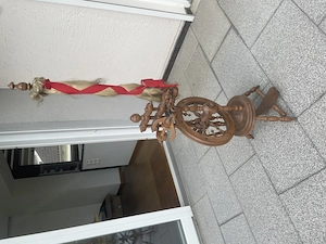 Spinnrad aus Holz Bild 5