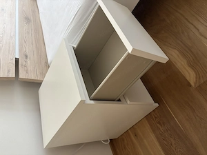 zwei Ikea Nachtkästchen Bild 2