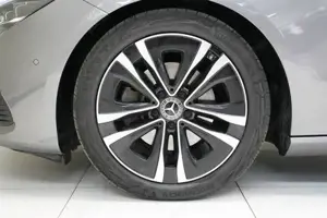 Mercedes-Benz CLA 200 Shooting Brake Bild 12