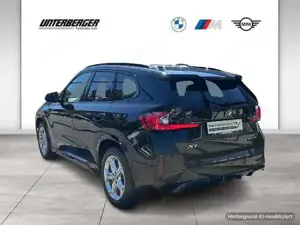 BMW X1 sDrive18d M-Sportpaket // Panorama Glasdach // elektr. Anhängerkupplung Bild 4