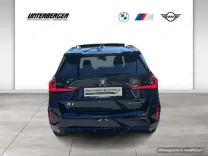 BMW X1 sDrive18d M-Sportpaket // Panorama Glasdach // elektr. Anhängerkupplung Bild 5