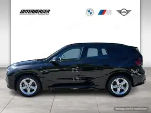 BMW X1 sDrive18d M-Sportpaket // Panorama Glasdach // elektr. Anhängerkupplung Bild 3