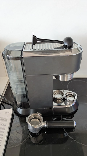 Delonghi Dedica EC685 Espresso Siebträger Maschine (gebraucht, tropft etwas nach) Bild 2